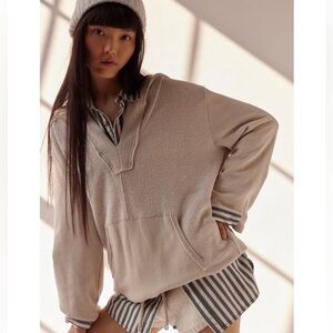 NWOT Free-est Raven Pullover in French Oak Size: XS